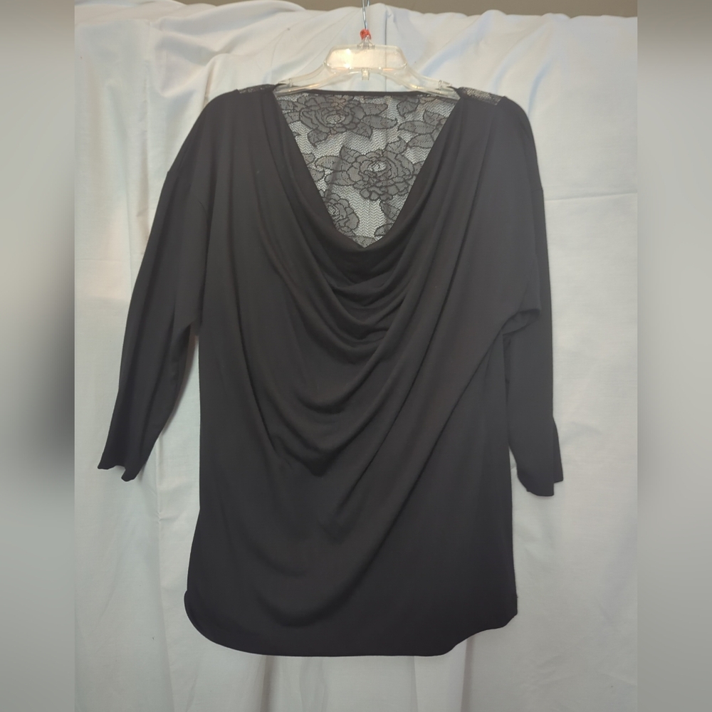 💥Drape Neckline Lace Back 3/4 Sleeves Lightweight Size Medium